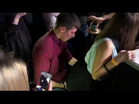 ❤️ Sess reali f'nightclub Russu. Tfajla Russa ta’ 18-il sena fl-anus u l-vaġina fucked f’nightclub Video tal-ħakk fil-porn mt.redpornpictures.ru ❌❤