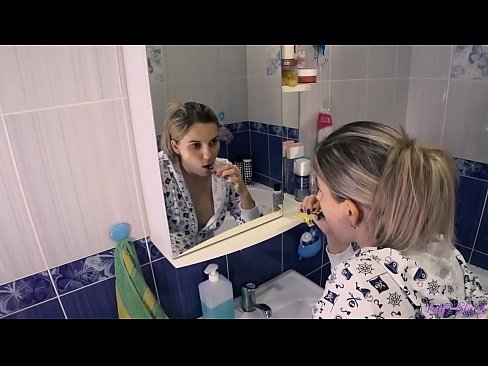 ❤️ Hack ma 'żgħażagħ fil-piġami truf orali cum fil-ħmar - letty iswed Video tal-ħakk fil-porn mt.redpornpictures.ru ❌❤